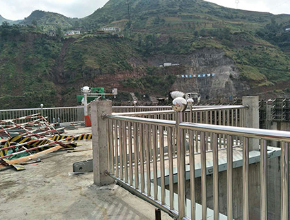 【304不锈钢管】象鼻岭水电站304不锈钢管护栏工程